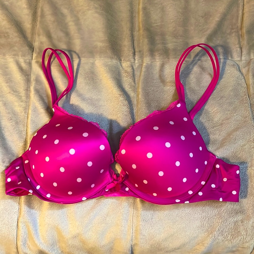 Victoria’s Secret Very Sexy push-up bra